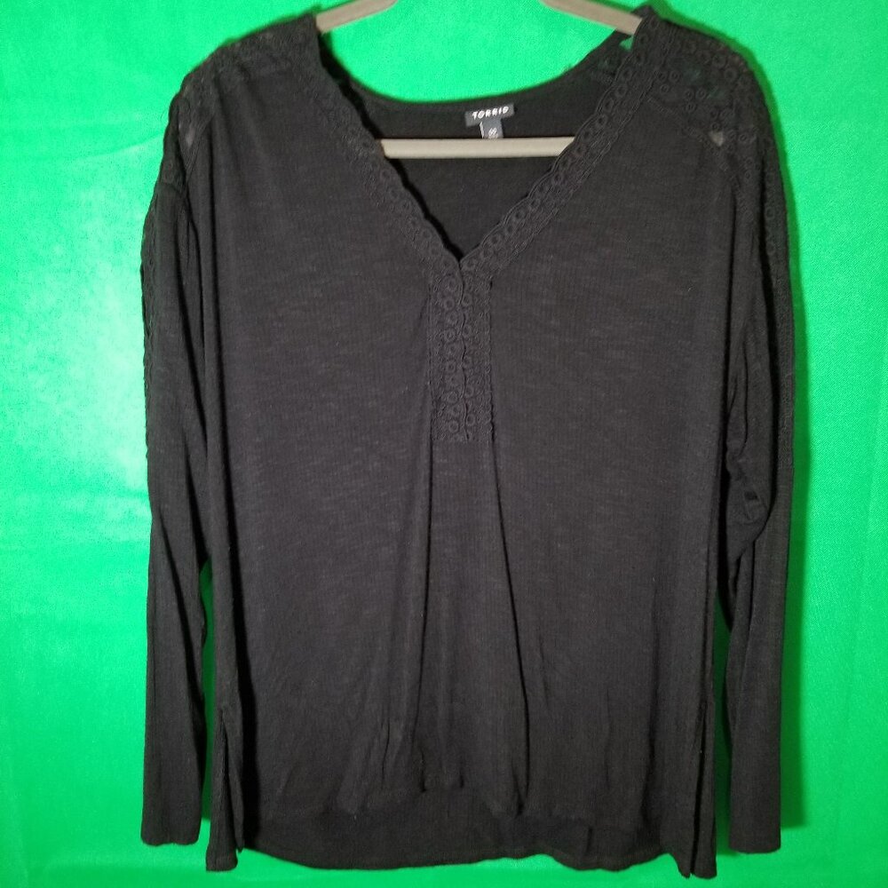 Torrid Shirt Women 00 Black Long Sleeve Pullover Stretch Lace Shoulder Casual